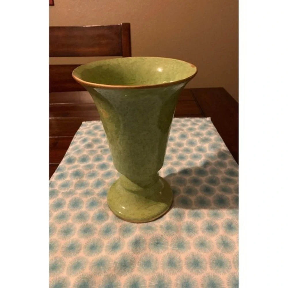 Vintage Hand Painted Grape Motif Ceramic Pedestal Vase Green Gold‎ Rim 9 Inch